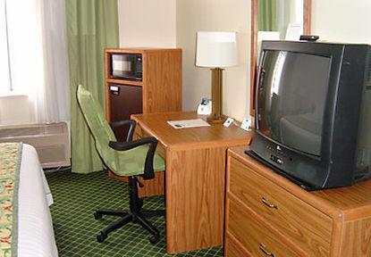Fairfield Inn & Suites Peru Δωμάτιο φωτογραφία