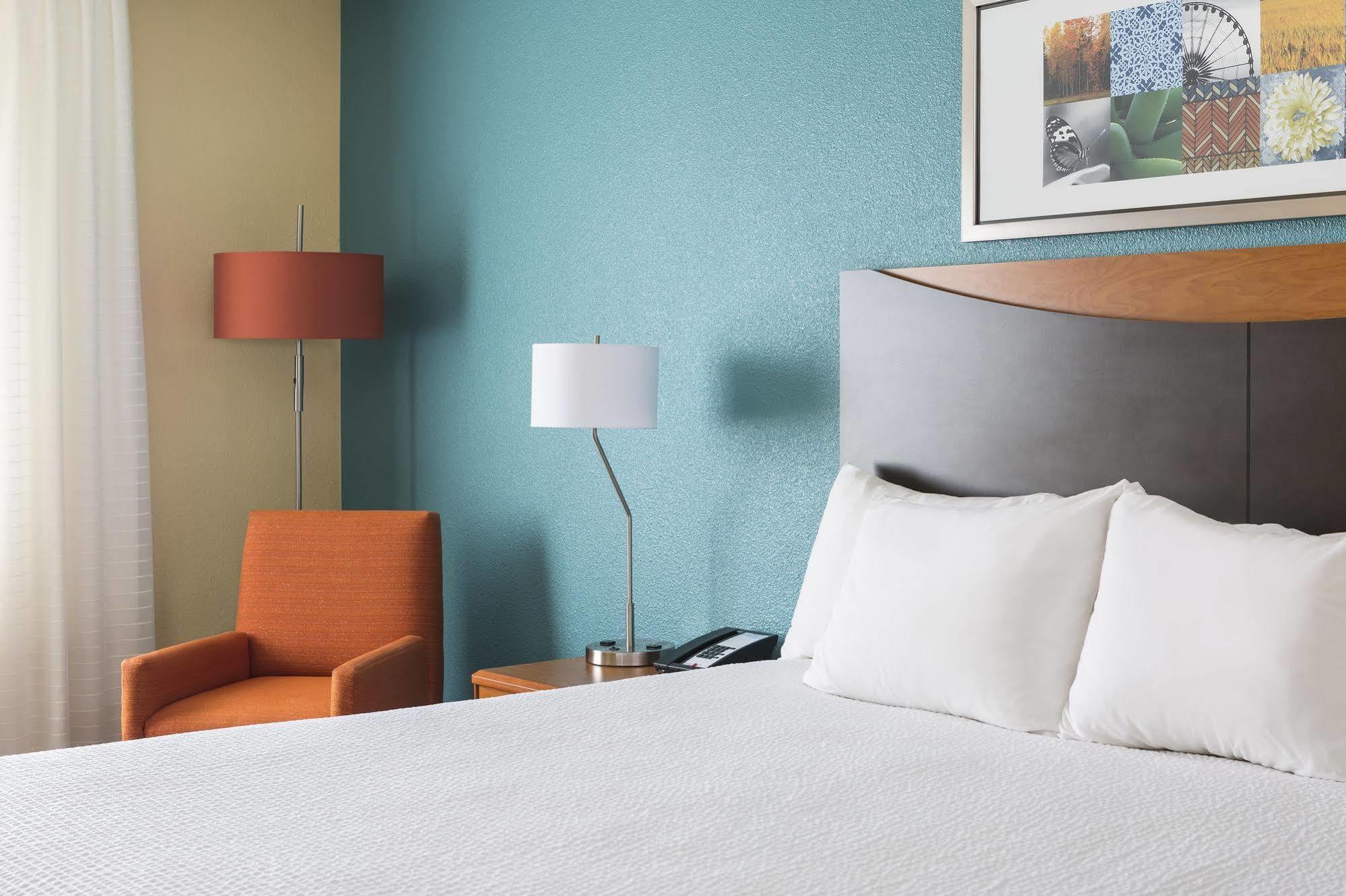 Fairfield Inn & Suites Peru Εξωτερικό φωτογραφία