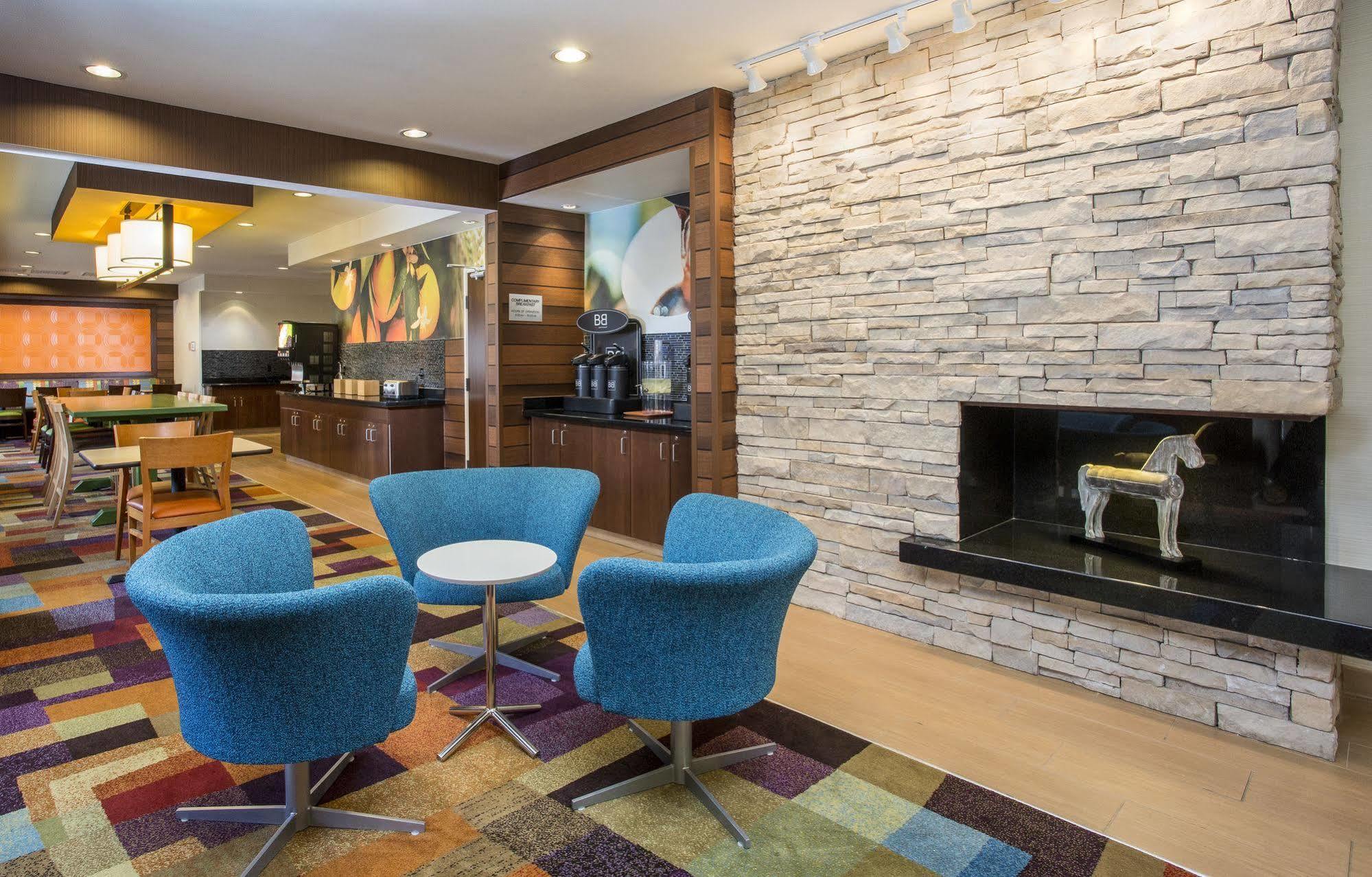 Fairfield Inn & Suites Peru Εξωτερικό φωτογραφία